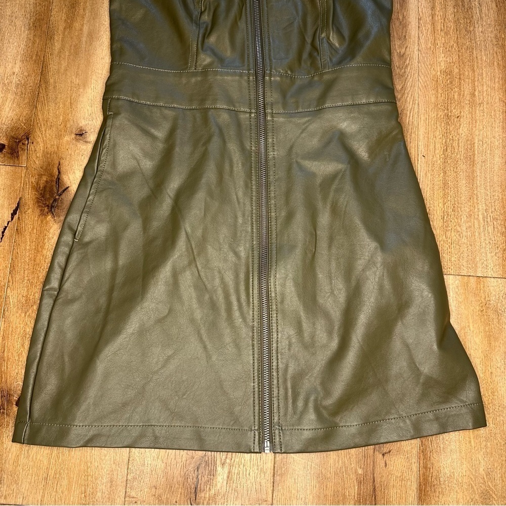 NWT Wild Fable Faux Leather Zip Front Pinafore Olive Dress Size XXSmall - Picture 5 of 12